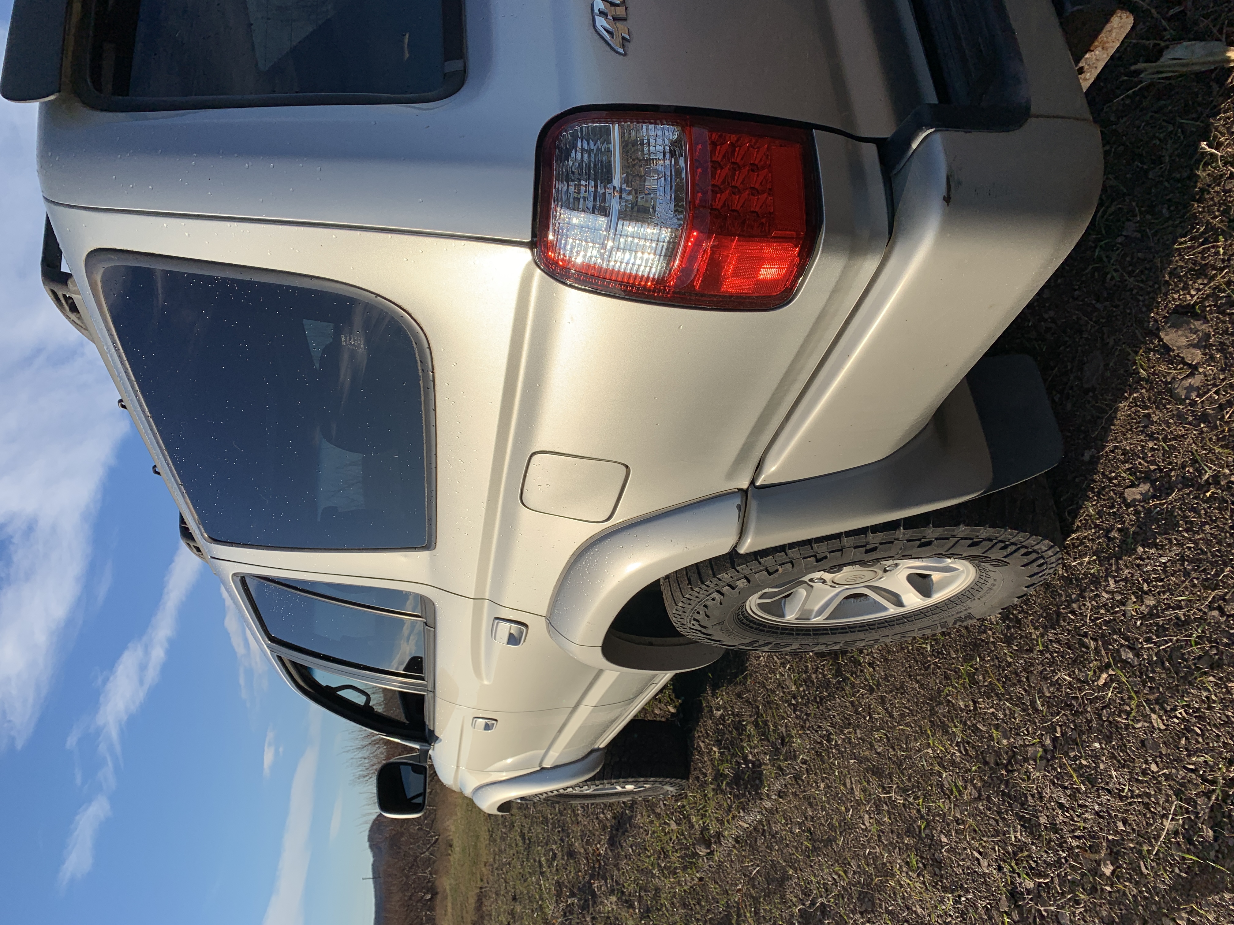 2002 Toyota 4Runner SR5 THIRD GENERATION - 3rd Gen 3.4L V6 4×4 - BEAUTIFUL - RUNS GREAT - HIGH MECHANICAL BASELINE - New Timing Belt, New Waterpump, New Head Gaskets, New Radiator, New Alternator, New Brakes, New Valve Cover Gaskets, New Wildpeak Tires, New Shocks, New Muffler / Exhaust, New HID Headlights, Frame is Clean and solid, Cleaned and Undercoated - MORE — photo 36